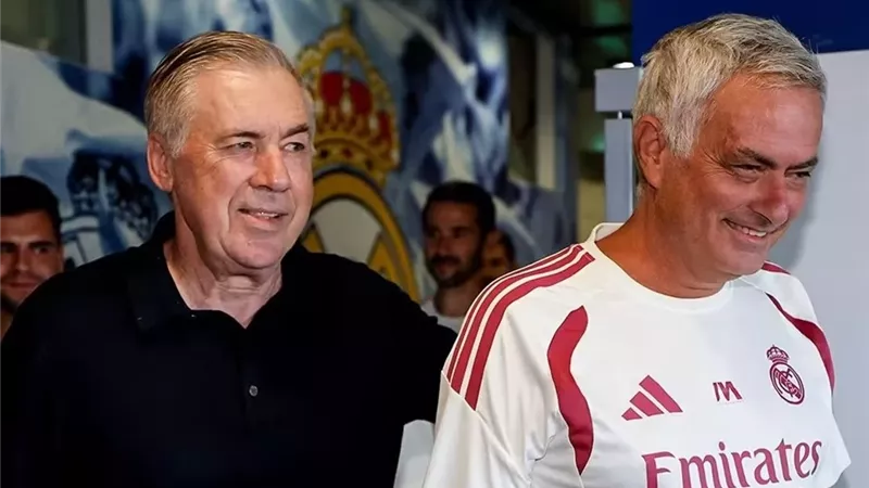 شاهد.. أنشيلوتي يزور تدريبات ريال مدريد