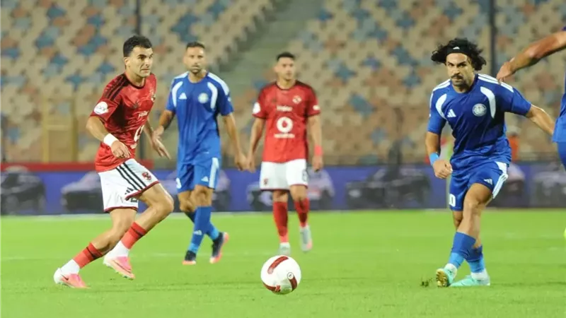 التعادل السلبى يحسم نتيحة الشوط الأول بين الأهلى وسموحة