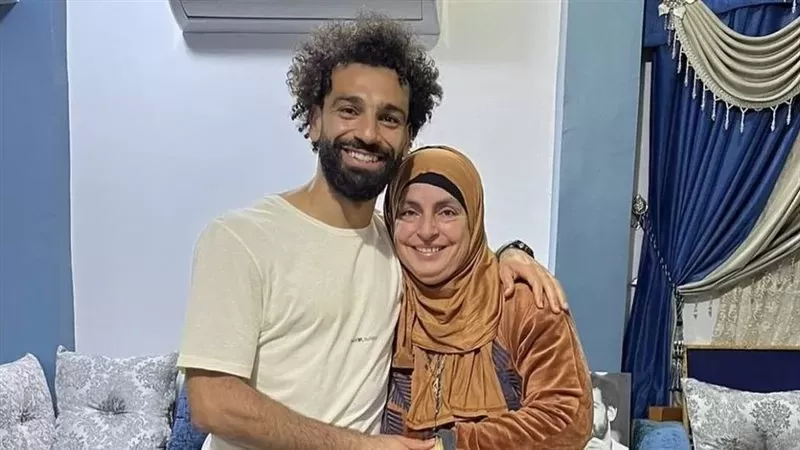 محمد صلاح : احرص على التحدث مع والدتى قبل أى مباراة منذ 20 عاما