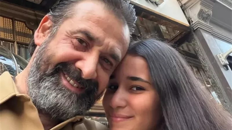كريم عبدالعزيز يحتفل بعيد ميلاد ابنته