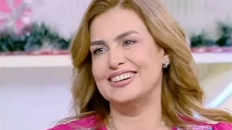 سيمون تطرح أغنية 