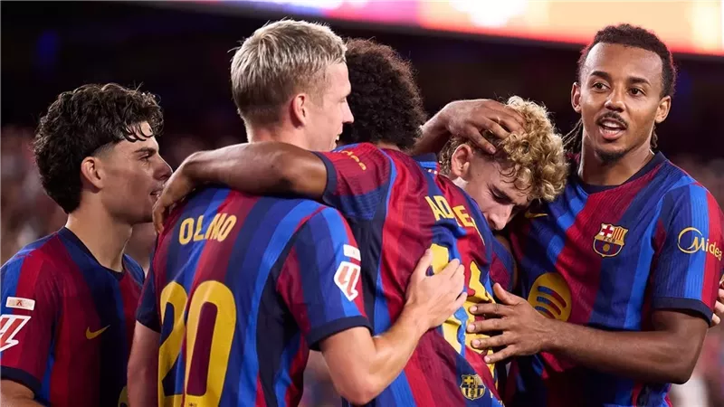 حمزة عبد الكريم يقود قائمة برشلونة أمام فالنسيا بالدوري الإسباني