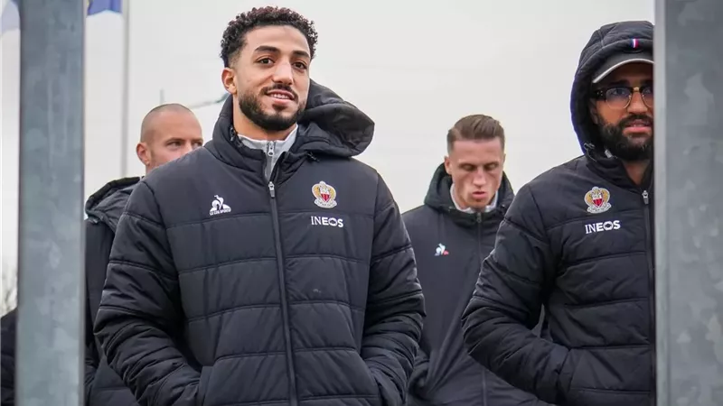 محمد عبد المنعم يقود تشكيل نيس أمام لومان في الدوري الفرنسي