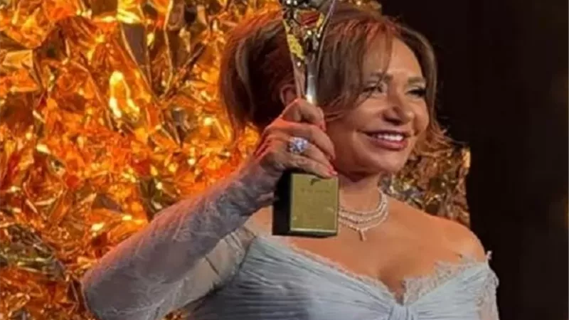 ليلى علوي من «موريكس دور»: لبنان يحوّل الخوف إلى شجاعة ويحب الحيا