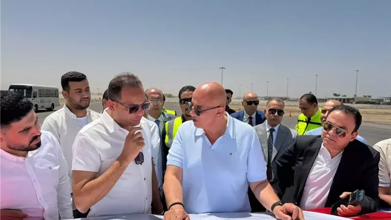 النشار يتابع مستجدات تطوير مطار الأقصر وأرض البالون