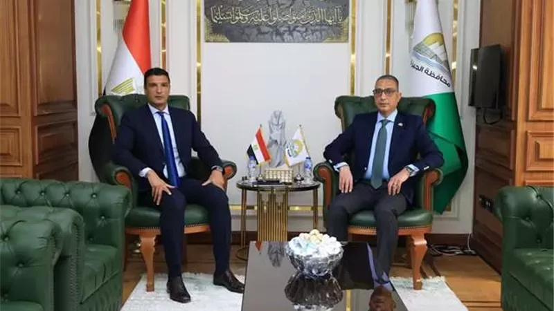محافظ الجيزة يستقبل وزير الصناعة لبحث عدد من الملفات