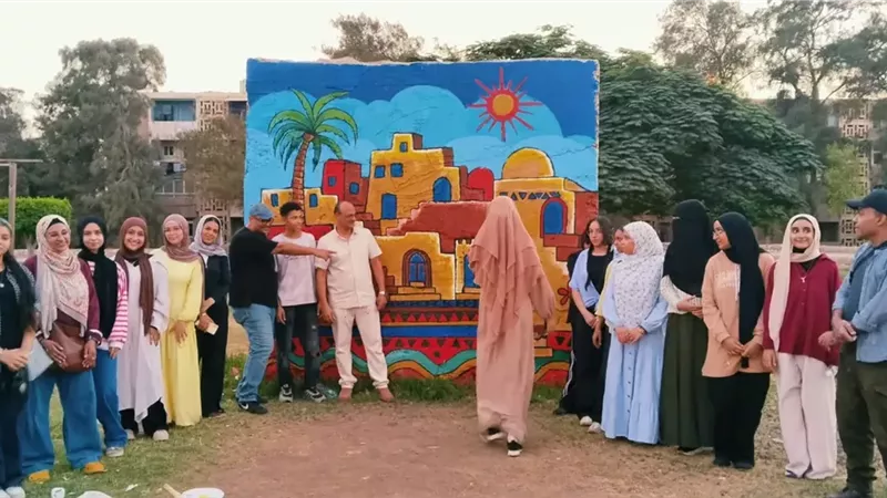 جدارية «مصريات» تتزين للافتتاح الكبير