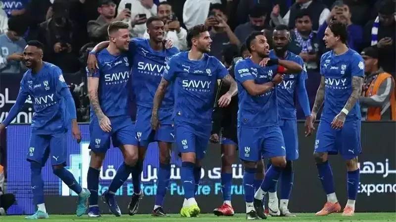 الشباب ضد الهلال.. الزعيم يبحث عن مواصلة العلامة الكاملة في الدوري السعودي