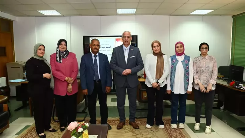 رئيس جامعة أسيوط يفتتح المقر الجديد للإدارة العامة لخدمة المواطن