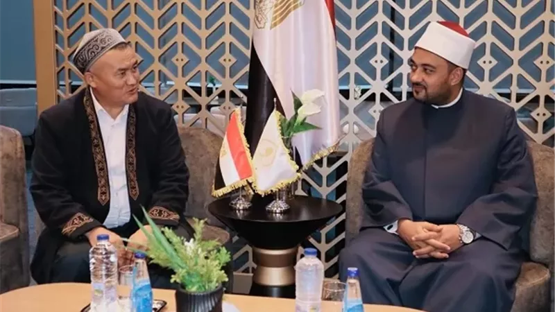 تفاصيل اجتماع الأمين العام الأعلى للشئون الإسلامية ومفتي منغوليا