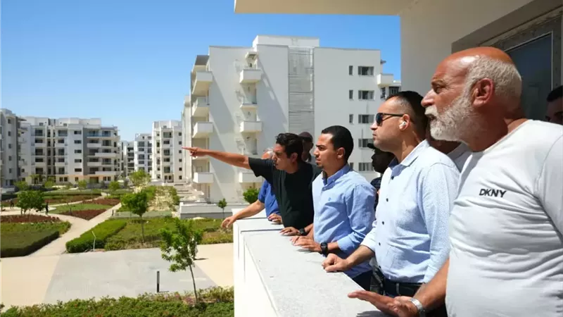 رئيس العلمين الجديدة يتفقد كمبوند مزارين استعدادًا للتسليم