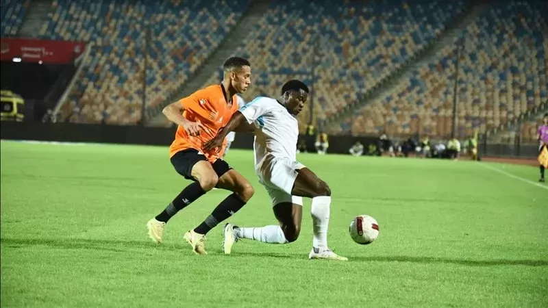 البنك الأهلى يهزم غزل المحلة بثلاثية فى الدورى