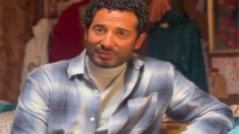 عمرو سعد بعد فوزه بالموريكس دور: الجائزة لها مكانة خاصة في قلبي