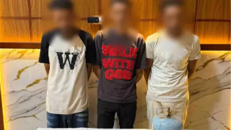 ضبط 3أشقاء اعتدوا على جارتهم بسلاح أبيض وأسطوانة غاز في الزقازيق