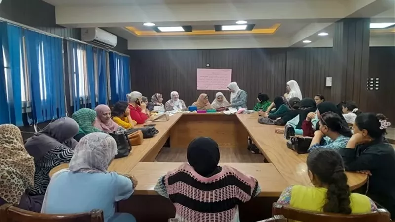 تنفيذ تدريب على صناعة الحرف اليدوية للفتيات بمدينة المنيا