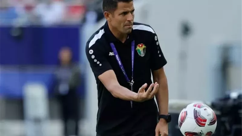 جماهير الأهلي تفتح النار على عموتة بعد التعادل مع المقاولون العرب