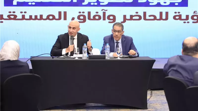وزيرا التعليم والإعلام يناقشان ملف 