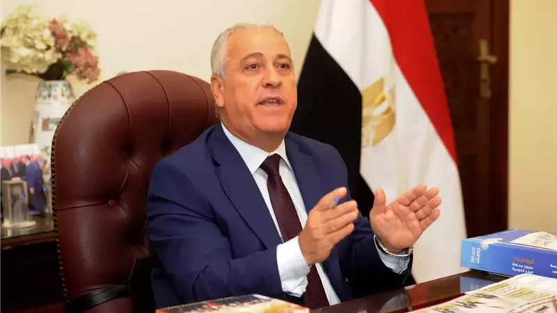 عبد الصادق الشوربجي: المؤسسات الصحفية القومية وُلدت عملاقة لتظل ع