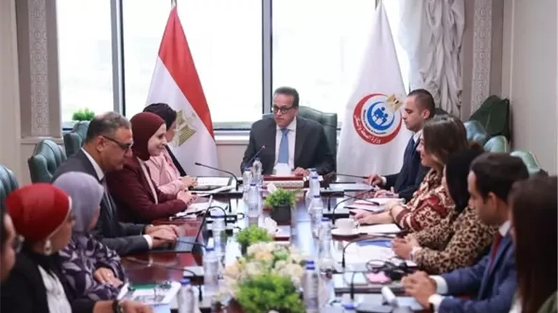 وزير الصحة يبحث الموقف التنفيذي لـ17 مشروعًا مع شركاء التنمية
