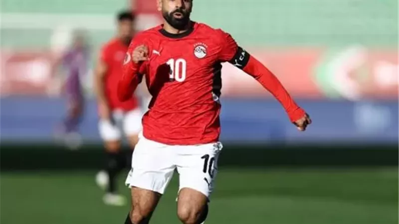 رونالدو وميسي في الصدارة..محمد صلاح ضمن أغنى 25 لاعبًا في التاريخ