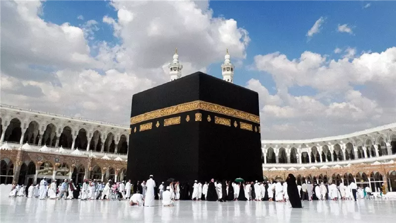 غرفة السياحة تهيب بالمواطنين الراغبين في الحج السياحي سرعة التقدي