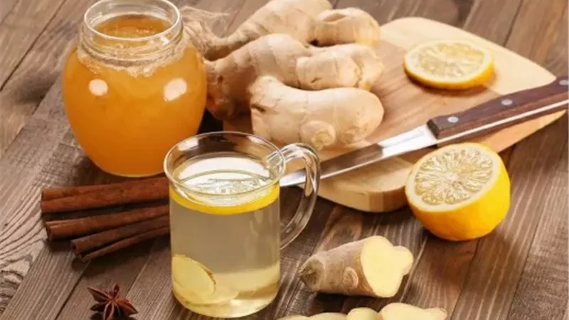 فوائد الزنجبيل.. مشروب دافئ قد يساعد على تخفيف الغثيان والألم