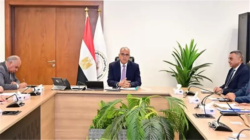 وزير الري:مواصلة جهود رفع كفاءة المنظومة المائية بالفيوم