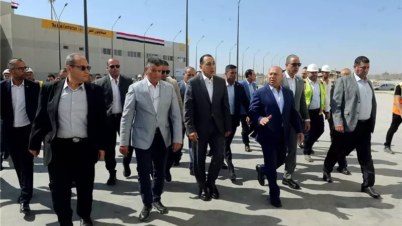 رئيس الوزراء يتفقد عددا من مشروعات وزارة النقل بالجيزة والقاهرة
