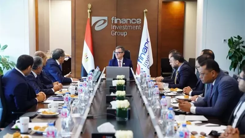 وزير التخطيط: رقمنة الخدمات الحكومية والمالية لم تعد رفاهية