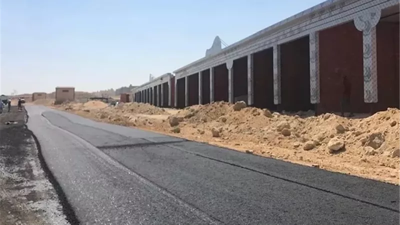 وزيرة الإسكان تتابع أعمال الطرق والمرافق والخدمات بمناطق «بيت الوطن»