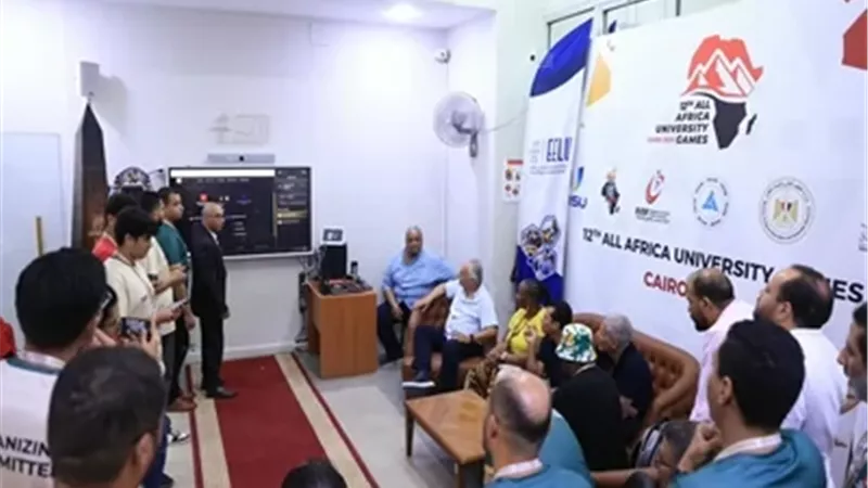 الجامعة المصرية للتعلم الإلكتروني توفر غرفة العمليات لـ