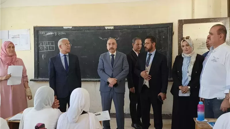 مدير صندوق دعم المشروعات يتفقد مدارس أبوصوير بالإسماعيلية