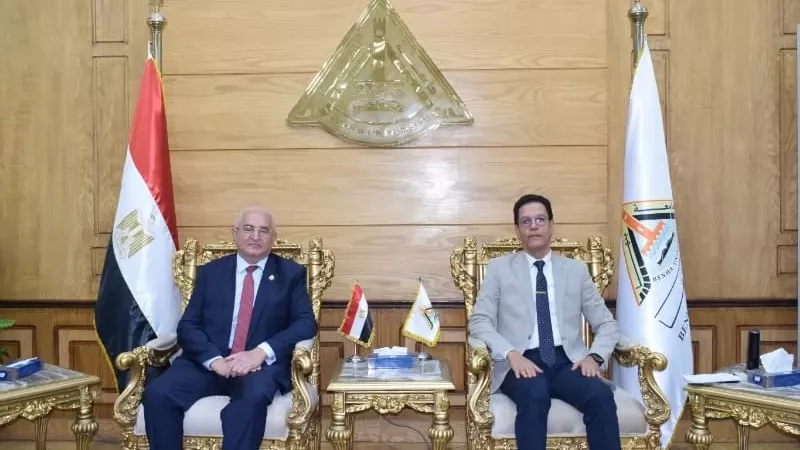 رئيس جامعة بنها يبحث مع سفير أذربيجان تعزيز التعاون الأكاديمي