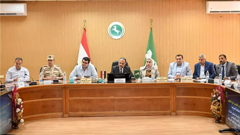 محافظ الشرقية يقرر توفير13 فرصة عمل وإعانات عاجلة للأولى بالرعاية