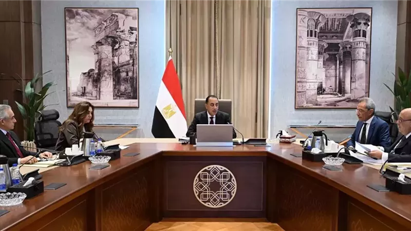 رئيس الوزراء يشدد على أهمية تبسيط إجراءات التصالح في مخالفات البناء