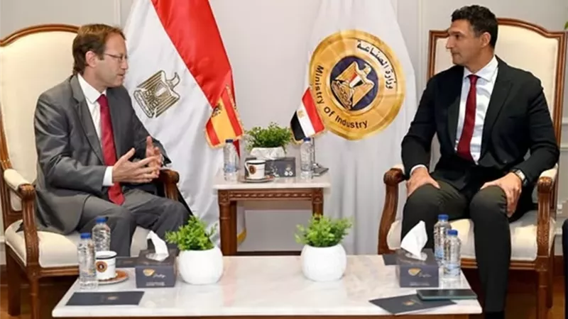 وزير الصناعة : نستهدف زيادة الاستثمارات الإسبانية في مصر