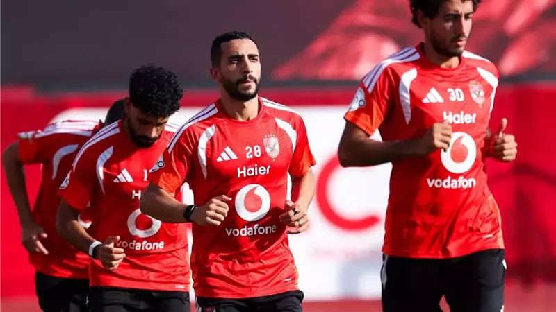 الأهلي بـ دكة بدلاء 5 نجوم أمام أبو قير للأسمدة
