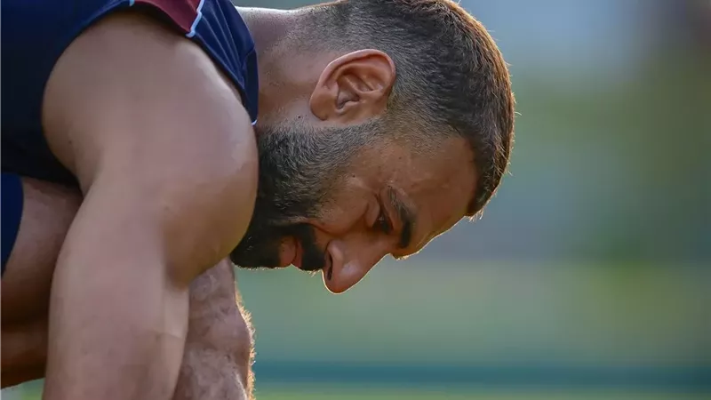 مدرب محمد صلاح الجديد.. توماس ريس يصل تركيا لقيادة طرابزون سبور