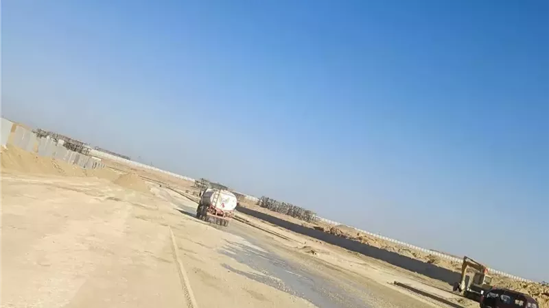 جهاز القاهرة الجديدة يرفع كفاءة الطرق بالتجمع السادس