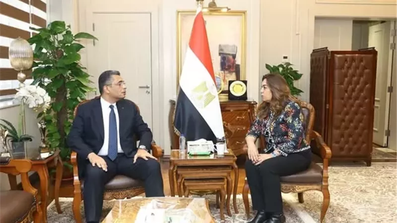 منال عوض: تطوير الغردقة لتضاهي كبرى المدن السياحية العالمية