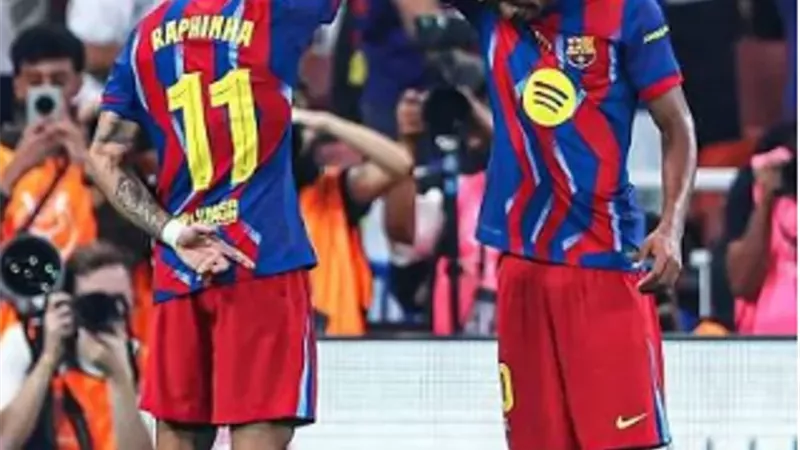 لامين يامال ورافينها يقودان تشكيل برشلونة ضد راسينج سانتاندير