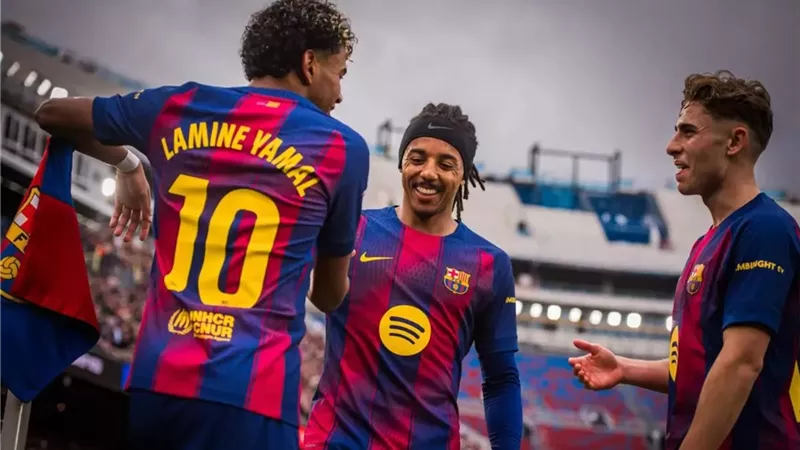 الدوري الإسباني| أبرز غيابات برشلونة ضد راسينج سانتاندير اليوم