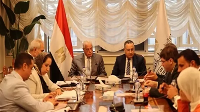 قنصوة يتابع الاستعدادات النهائية لمؤتمر