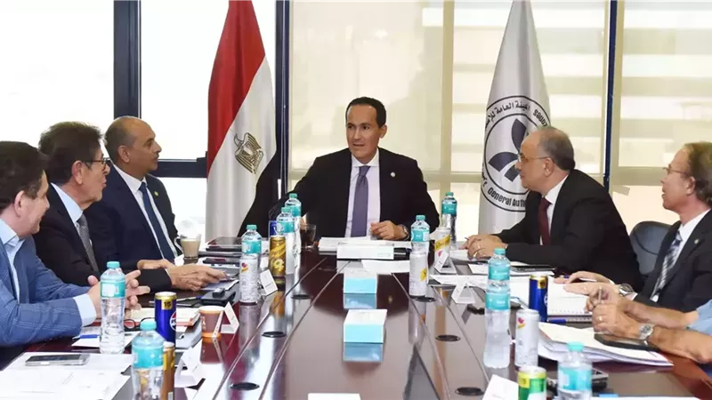 الرئيس التنفيذي لهيئة الاستثمار يستعرض أعمال المنطقة الحرة بمدينة نصر