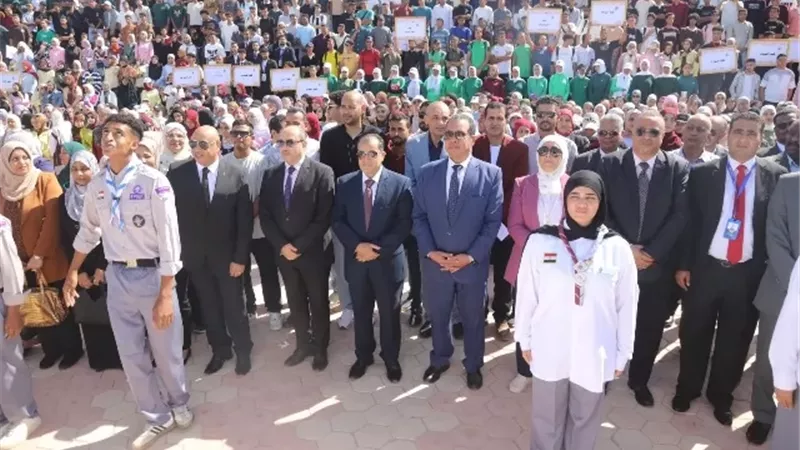 رئيس جامعة قنا يشهد مراسم تحية العلم في مستهل العام الجامعي