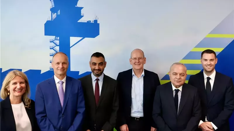 تعزيز التعاون المشترك وتبادل الخبرات في مجال إدارة الحركة الجوية