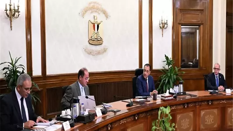 رئيس الوزراء يتابع جهود تحفيز الإنتاج المحلي وتعميق التصنيع الوطن
