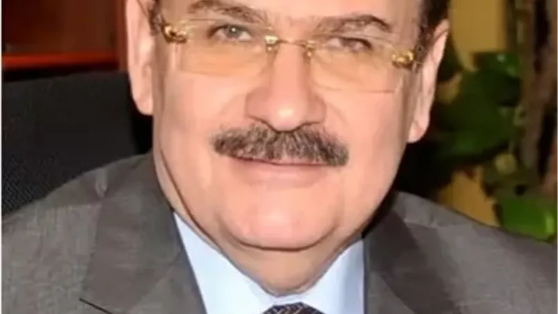 ابوقير يجدد الثقة فى مجدى عبد العاطى
