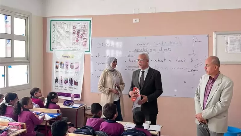 مدير تعليم الإسماعيلية يتفقد انتظام الدراسة في العام الجديد..صور