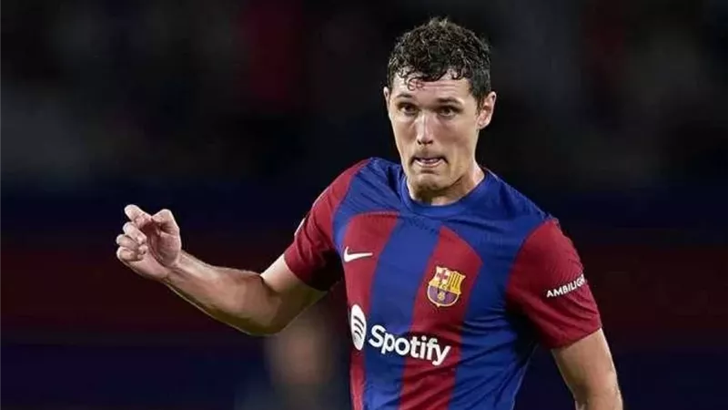 الكشف عن مدة غياب لاعب برشلونة بعد إصابته أمام إشبيلية